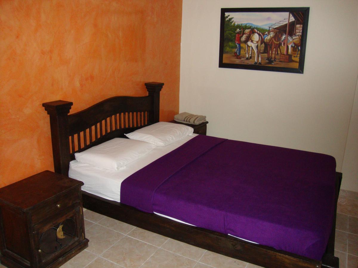 Hotel Emperatriz 亚美尼亚 外观 照片