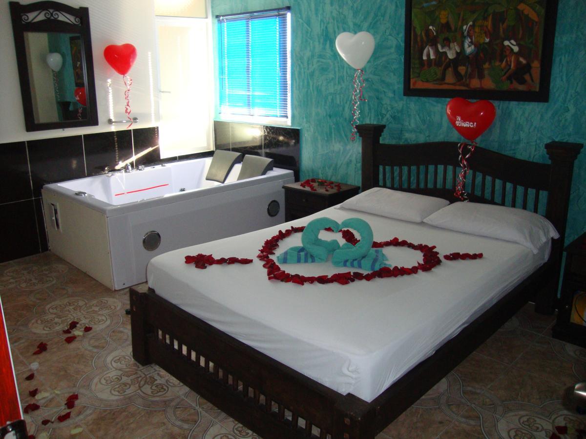 Hotel Emperatriz 亚美尼亚 外观 照片